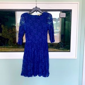 Small lace Gianni Bini dress.